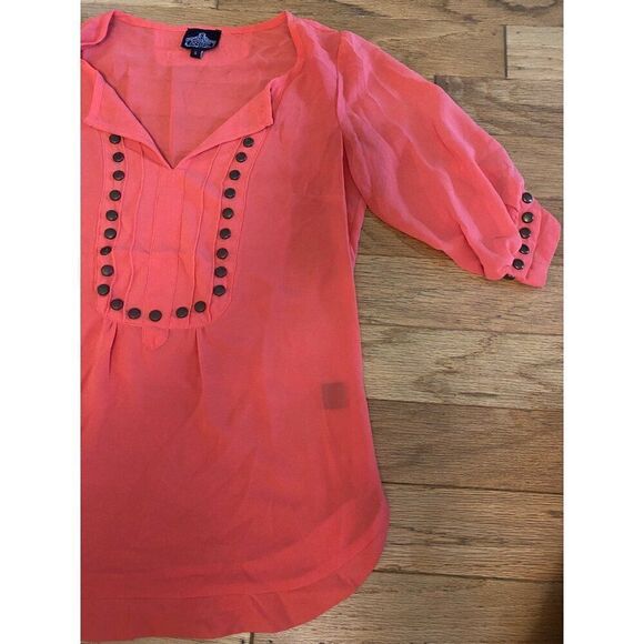 Angie Women's sheer Coral Blouse With Studded Front v-neck & 3/4 Sleeves Small - Picture 3 of 9